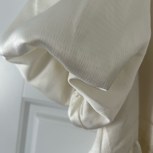 NWT Lilly Pulitzer blakelynn puff elbow sleeve top - Picture 5 of 6